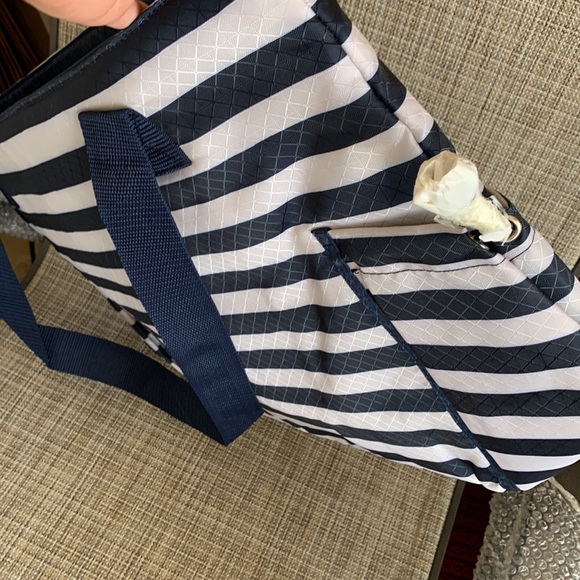 Thirty one- New Day Tote. New tote!! Never used!!! - Picture 3 of 3